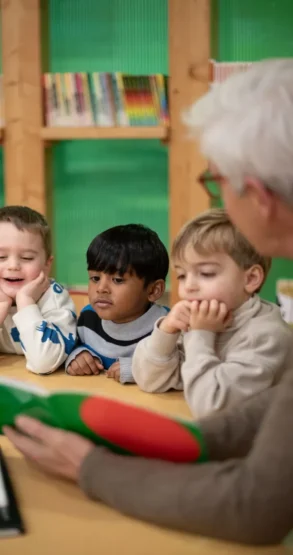 bénévole et enfants